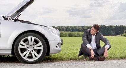 ¿Cómo pasar corriente a otro auto sin necesidad de cables ni arrancador portátil? | VIDEO