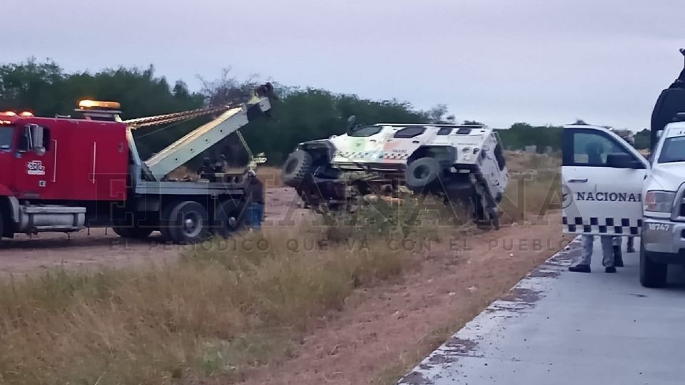 La unidad tuvo que ser levantada por una grúa.