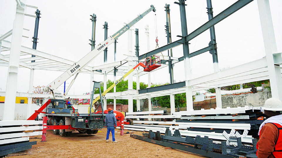 La alcaldesa supervisó las obras.