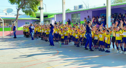 Alumnos de la primaria Alfredo V. Bonfil celebran fiesta por 49 años de su fundación