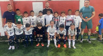 Quintana FC anda con paso firme en la Bodega Indoor