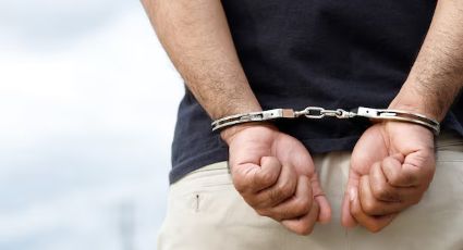 Arrestan a hombre por golpear a su hijo; le molestaba que el niño no se despertara a tiempo