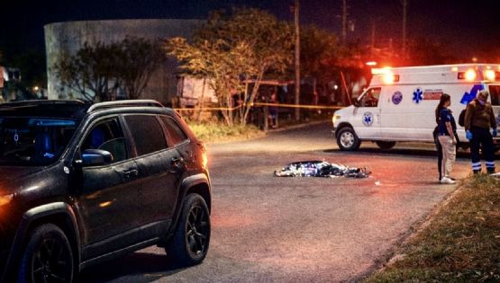 Motociclista muere tras ser embestida por camioneta con placas de Texas; conductor se da a la fuga