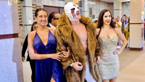 ¿Quién es Soberano Jr., el luchador que regala besos y 'enloquece' a las mujeres en las arenas?