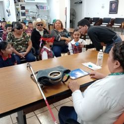 Ofrecen lectura en braille a niños de primaria en Biblioteca Fidel Cuéllar