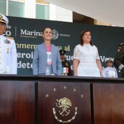 Claudia Sheinbaum toma protesta a 419 cadetes de la Heroica Escuela Naval Militar en Veracruz