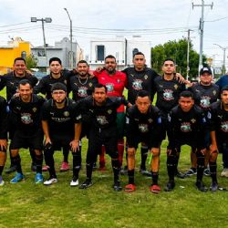 Lobos Negros vence a Básicas Lobos Monjas y gana duelo de hermanos en la Independiente Colosso