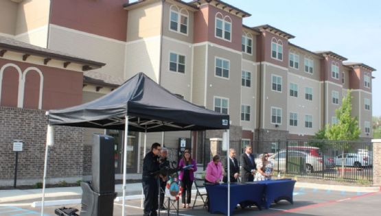 Adultos mayores de Laredo ya pueden aplicar para nuevos departamentos con rentas accesibles