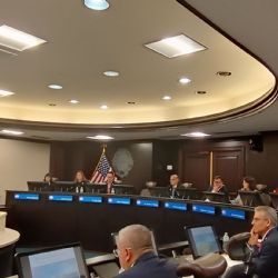 Laredo y Webb se unen para exigir igualdad en la distribución de agua subterránea