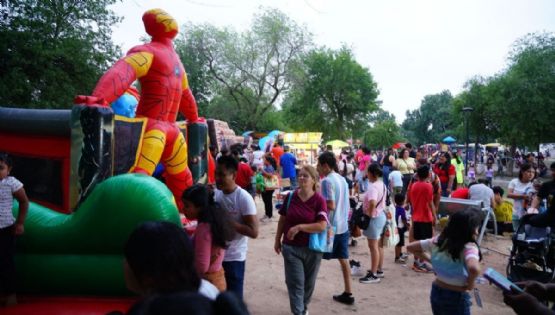 Celebran el Día del Niño en grande familias de Nuevo Laredo en el Parque Viveros