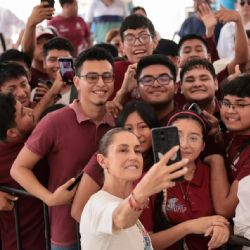 Claudia Sheinbaum anuncia que Beca Gertrudis Bocanegra se dará a todos los universitarios de Chiapas