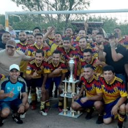 Mimi Laredo conquista el campeonato en la Real Liga de Futbol Ferrocarrilera