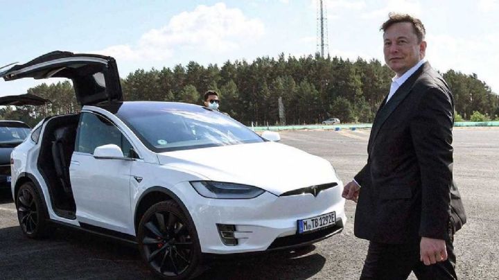 Elon Musk frena contrataciones de Tesla en Nuevo León