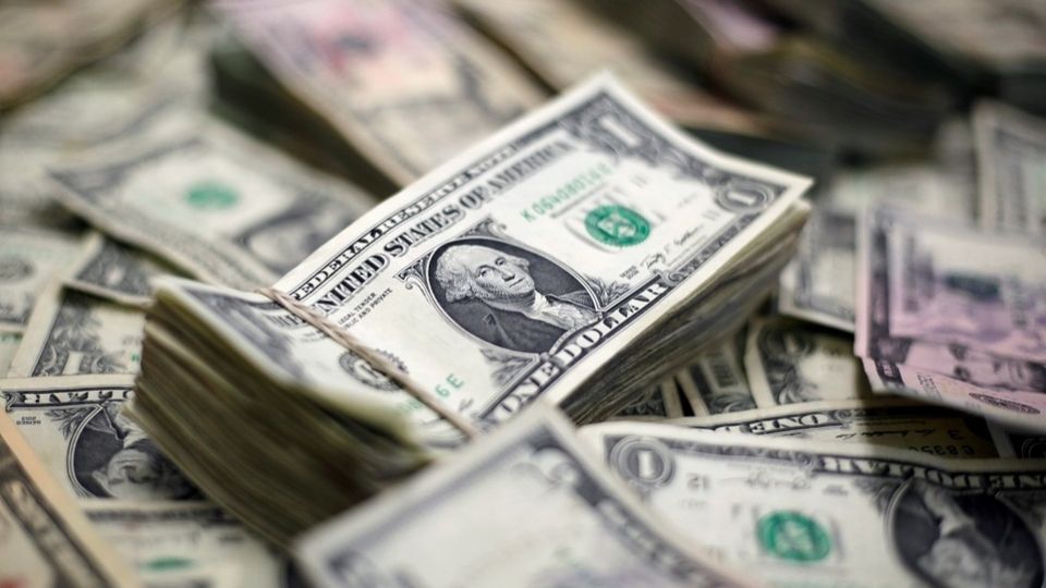 Nuevamente el dólar se muestra bajo la frontera de los 20 pesos