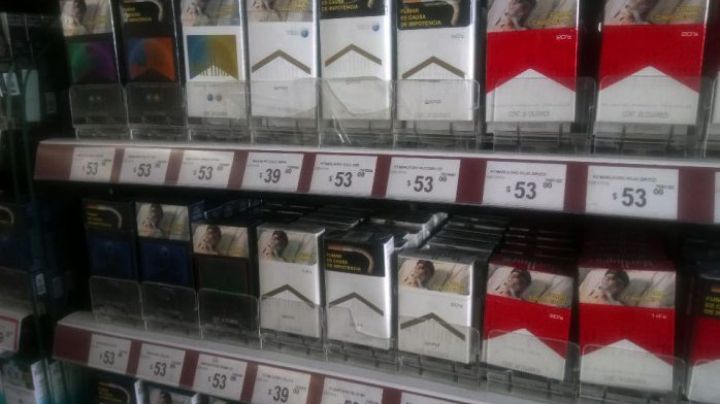 ¡Van a esconder los cigarros! Proponen quitarlos de exhibición en las tiendas
