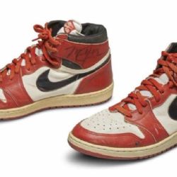 ¡Increíble! ¡Pagan más de 13 millones de pesos por tenis de Michael Jordan!