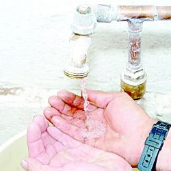 Se quedan 34 colonias con un chorrito de agua