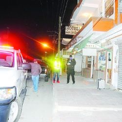 Halla muerto a su papá en hotel