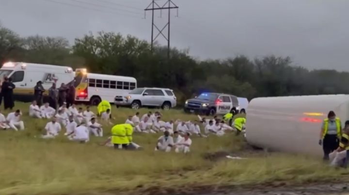 Volcadura de autobús con prisioneros en Texas  deja heridos (VIDEO)