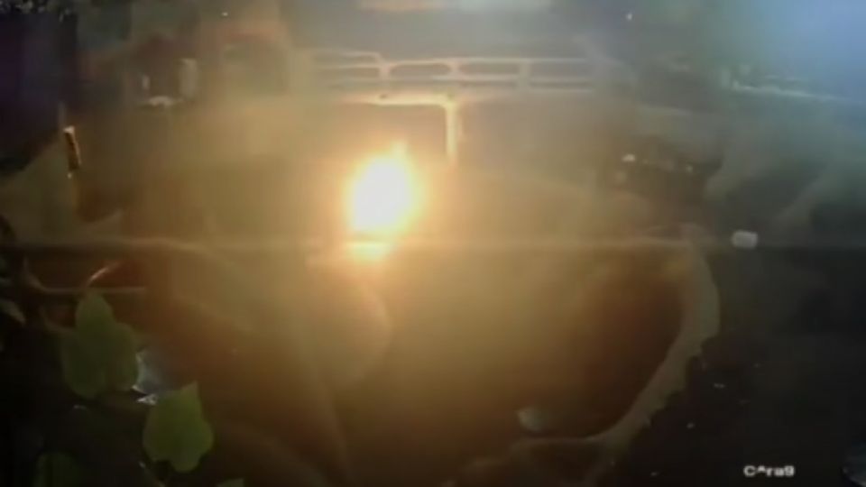 Dieron a conocer un video que captó a un grupo de hombres incendiando la discoteca