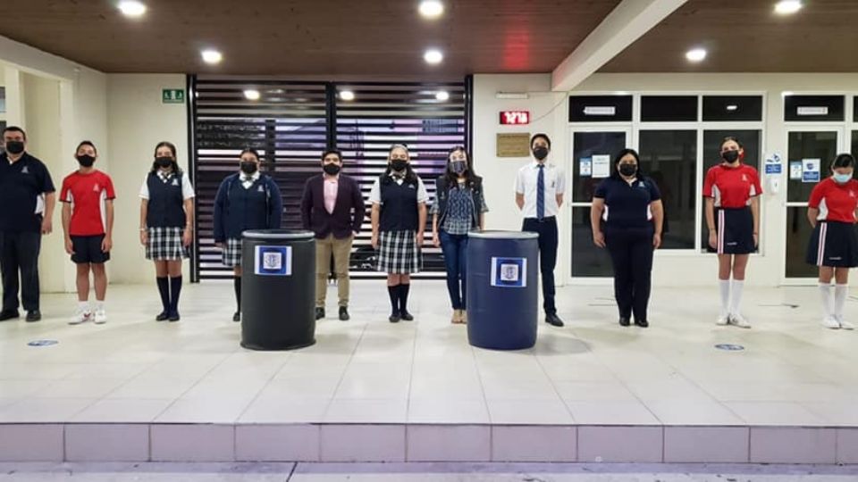 Alumnos del Colegio México tendrán a su cargo dos contenedores para la recolección de tapitas de plástico