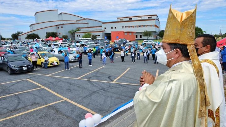 Diócesis de Nuevo Laredo realiza caravana y misa para culminar semana de eventos