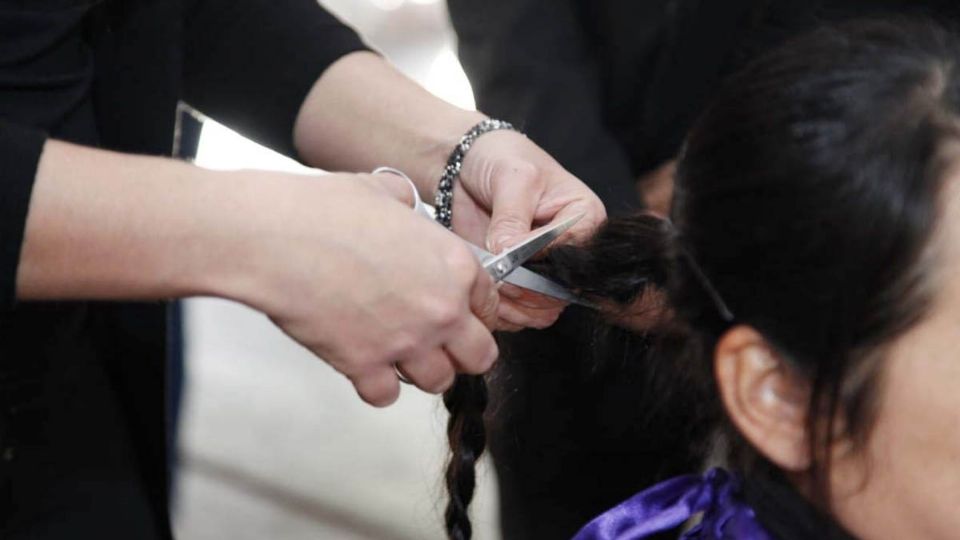 Para quienes deseen donar su cabello pueden acudir el día del evento de las 11:00 a las 13:00 horas