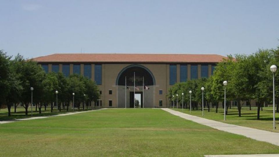 La Facultad de Enfermería y Ciencias de la Salud de Texas A&M International University (TAMIU) ocupó el puesto número 4 entre los 10 mejores programas de maestría en enfermería