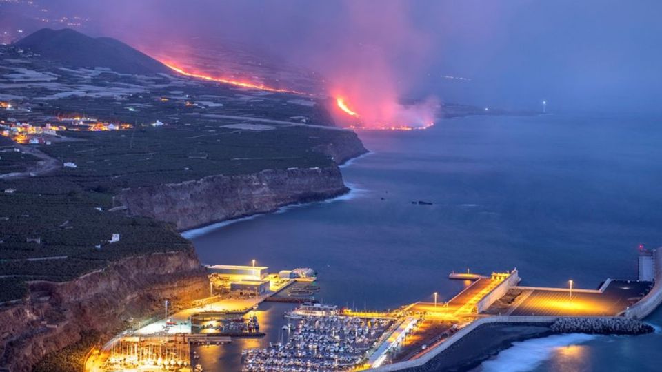 Hoy lunes el Instituto Geológico y Minero de España, ha informado que se observa un mayor caudal de salida de lava