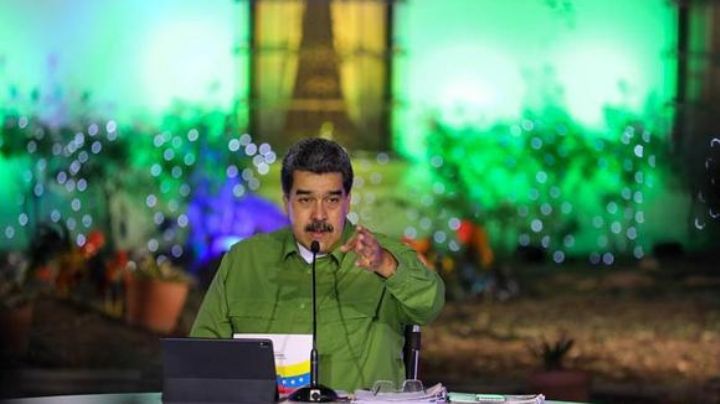 (VIDEO)Nicolás Maduro declara que la navidad comienza desde Octubre en Venezuela; ya puso su arbolito.