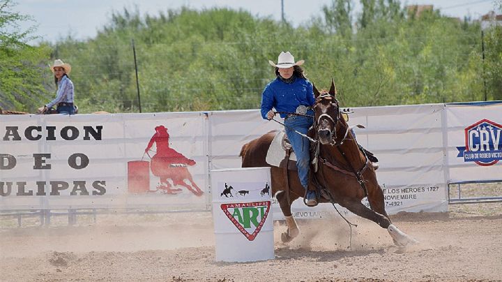 Es Alejandra Paola González la Reina del Rodeo