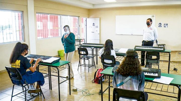 Regresan a clases presenciales en escuela de música del sistema DIF