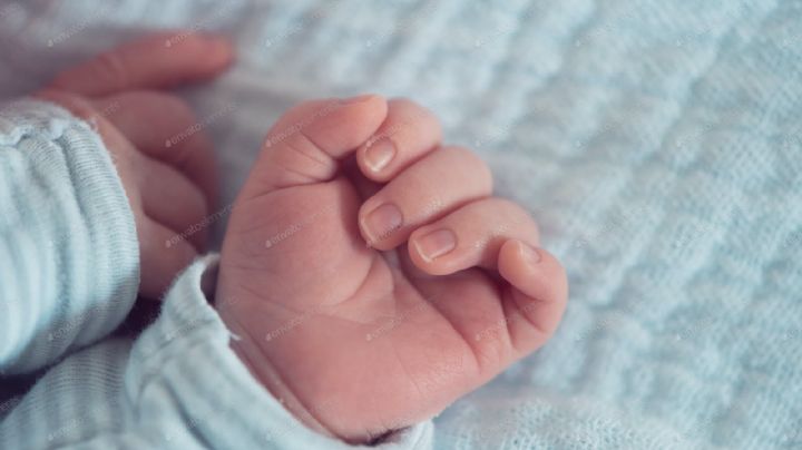 Tragedia: Bebé de 8 meses es atropellado por automóvil después de caer de auto en movimiento.