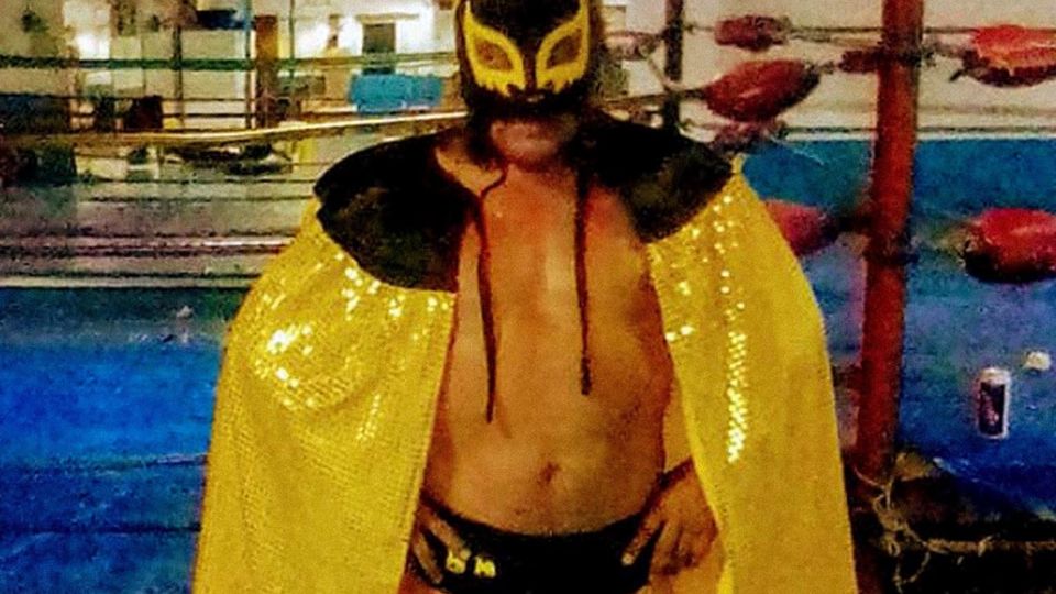 El luchador Carlos Serrano sorprendió al gremio de la lucha libre mexicana