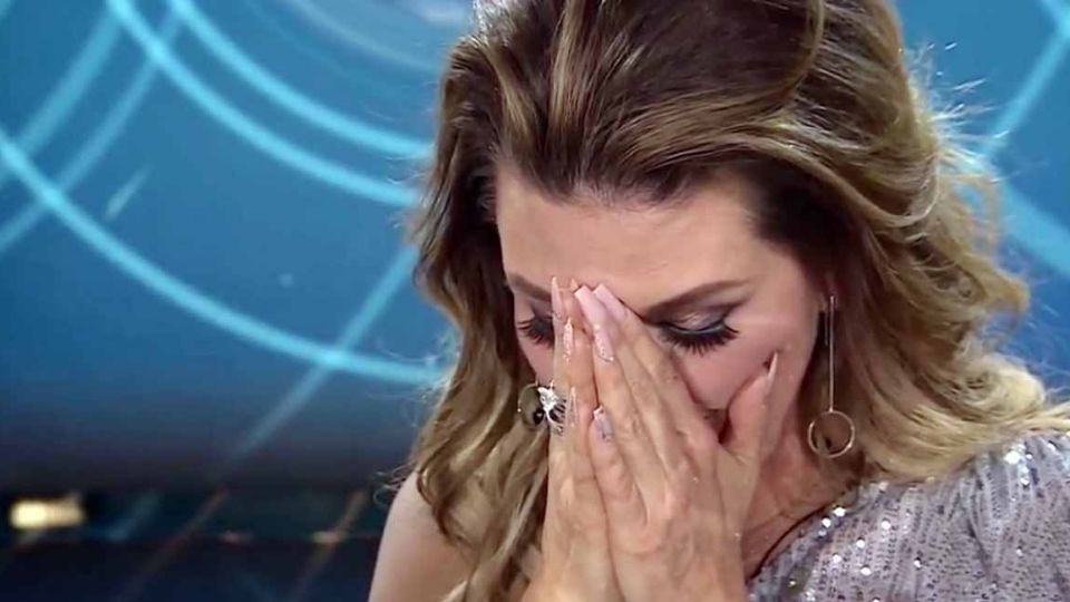 La Ex Miss Universo rompió en llanto al verlo