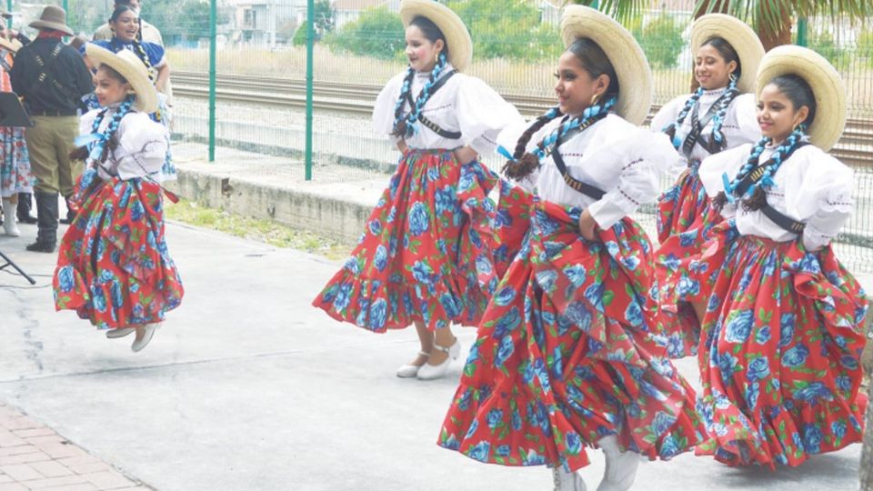 El jardín de los naranjos, como es conocido el patio de Estación Palabra