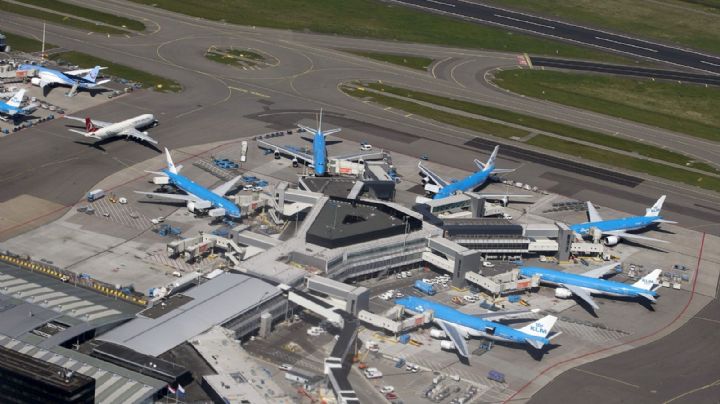 Analizan a 61 pasajeros con coronavirus de Sudáfrica sospechosos de la variante ómicron