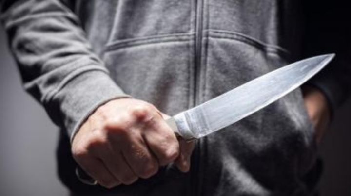 Alumno ataca con cuchillo a su maestra por pedirle la tarea en EDOMEX