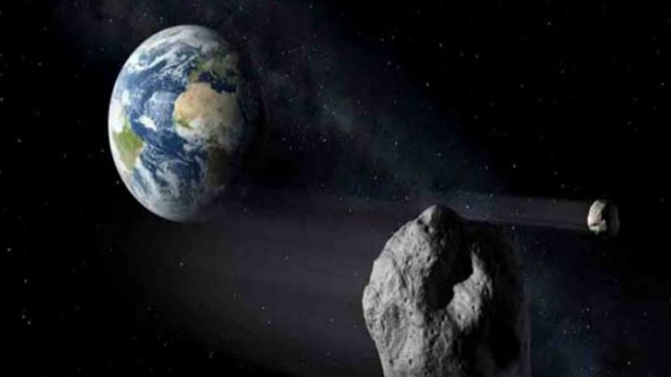 Se busca que la nave desvíe un asteroide. Es una prueba para ver qué tan capaces son de salvar la vida del Planeta.