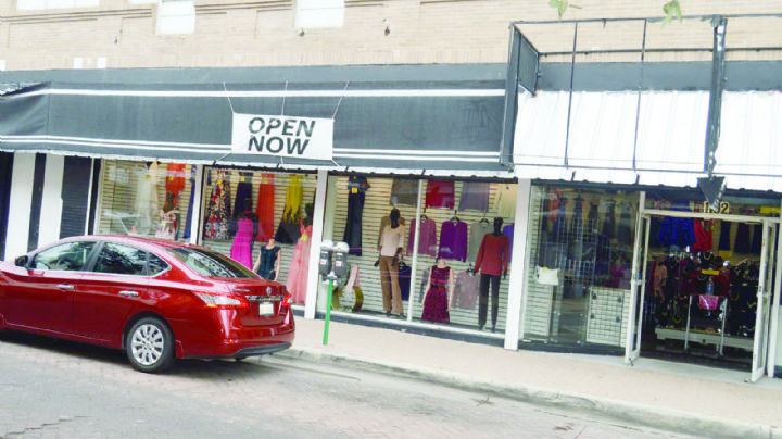 No cobrarán en los estacionamientos del centro de Laredo, Texas