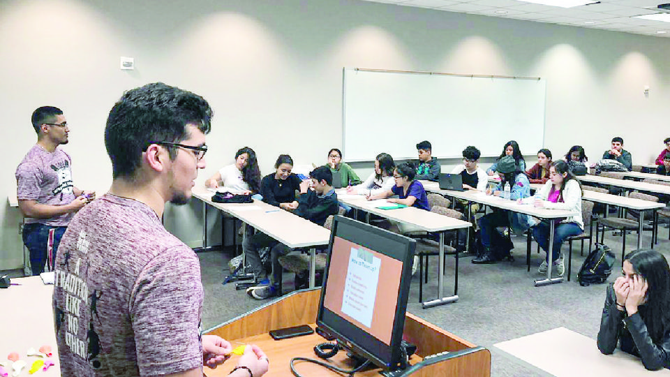 Se incrementó el número de estudiantes registrados en la universidad de TAMIU.