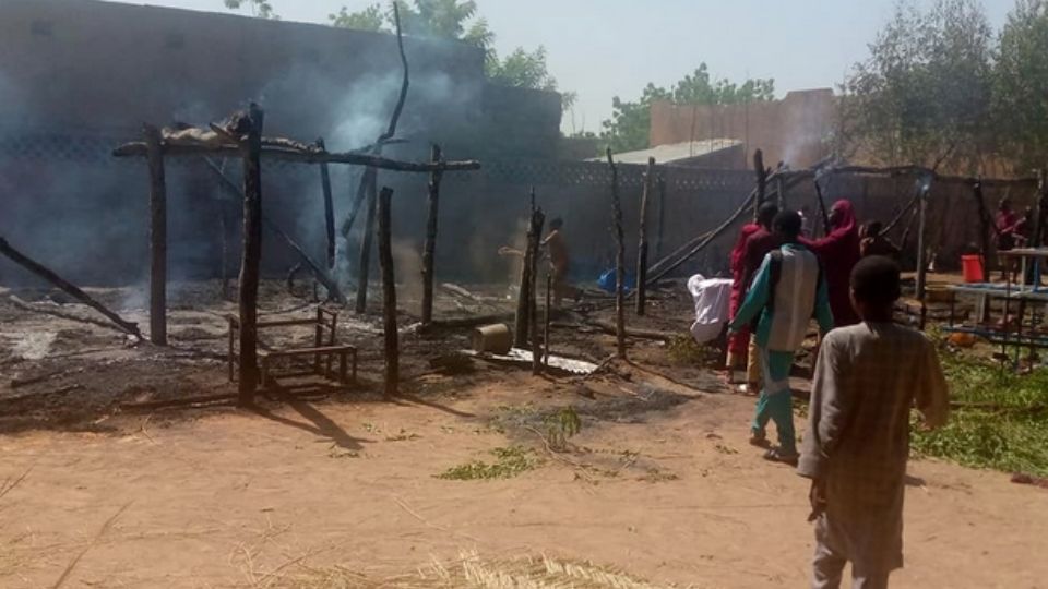 Niños perdieron la vida luego de un incendio en una escuela de Níger.