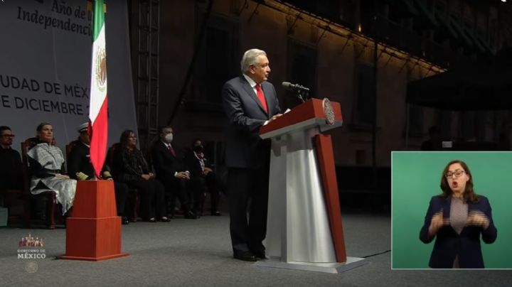 Estamos de pie...Pronto saldremos de crisis, AMLO da su tercer informe de Gobierno.