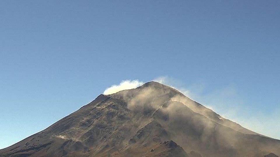 La actividad continua, en 24 horas se registraron 23 exhalaciones