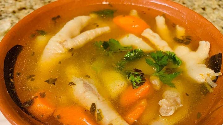 ¿Conoces los beneficios de comer patitas de pollo?