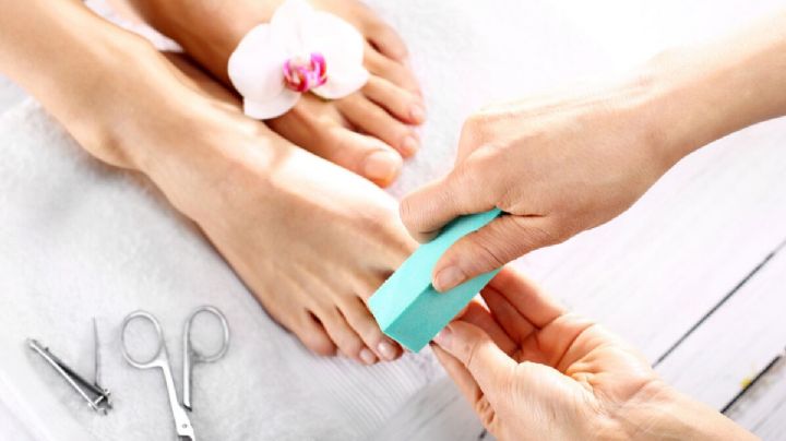 Mujer va al pedicure y termina con una pierna amputada, recibe indemnización millonaria