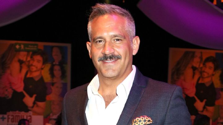 ¡Demandan a Arath de La Torre!  Lo acusan de despedir a su empleado de manera injustificada