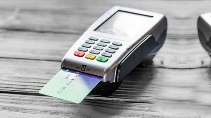 ¿Al pagar con tarjeta te deben cobrar comisión los comercios? Aquí la respuesta