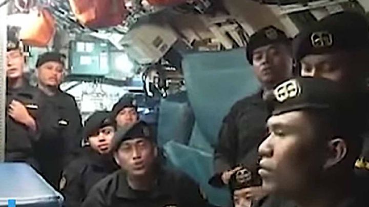 VIDEO: Ante MUERTE SEGURA, tripulantes del SUBMARINO DE INDONESIA cantan para despedirse