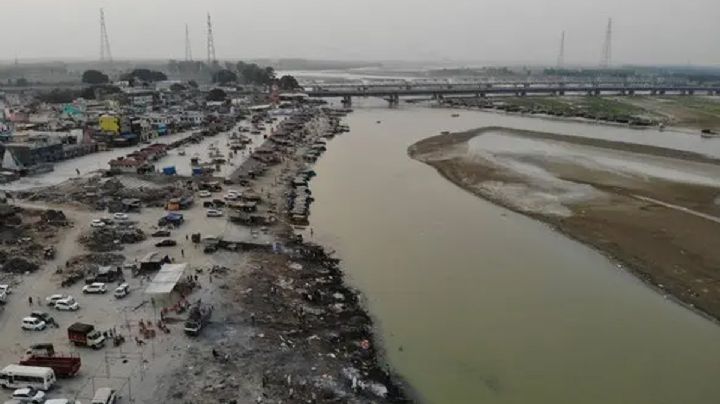 FOTOS: Tragedia en India ¿Por qué aparecen decenas de cadáveres en el río Ganges?